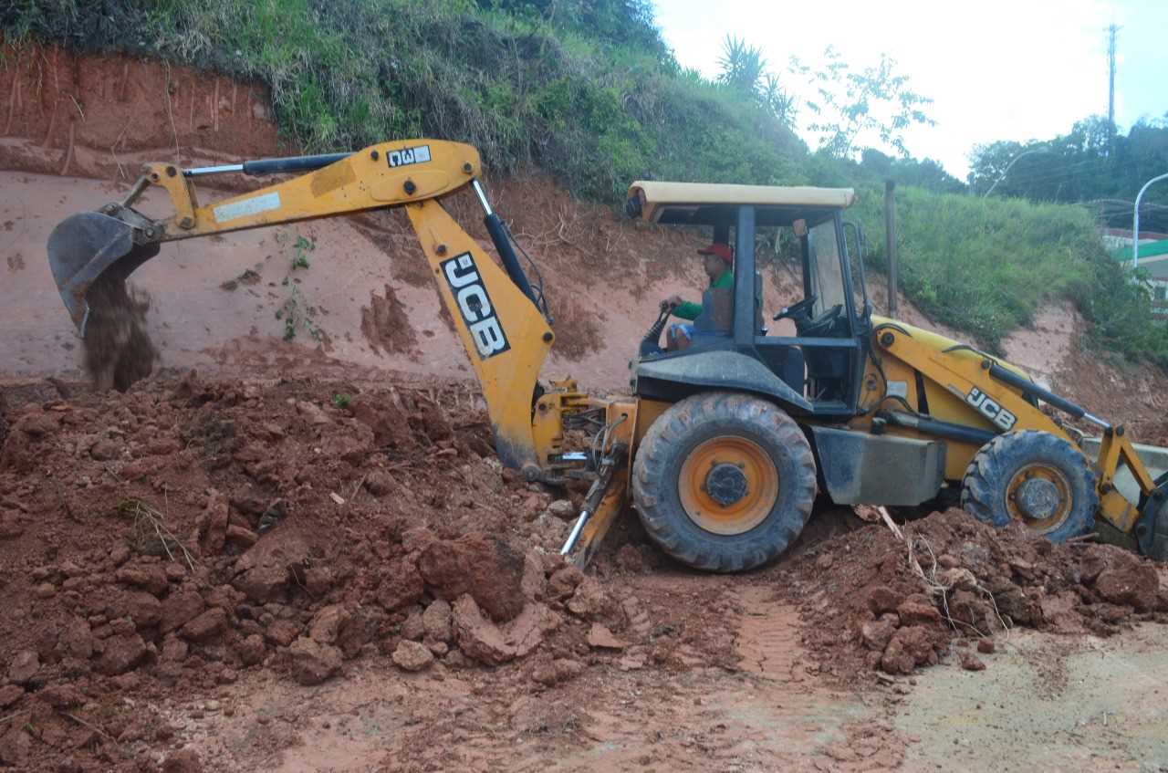 Camacã: Prefeitura realiza terra planagem e mais uma rua será calçada